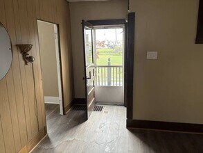 505 1/2 Jackson Ave in Vandergrift, PA - Building Photo - Building Photo