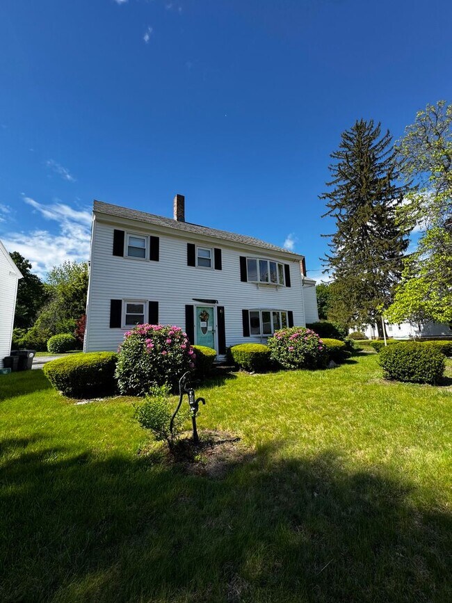 178 Main St-Unit -178 Main Street Unit 1 in Grafton, MA - Foto de edificio - Building Photo