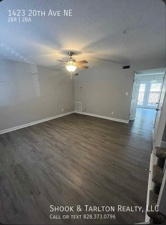 1423 20th Ave NE in Hickory, NC - Building Photo