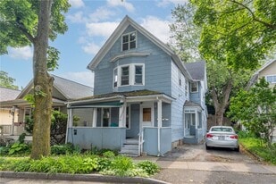 42 Wilcox St in Rochester, NY - Building Photo