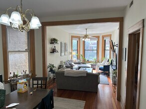 2217 N Magnolia Ave, Unit 1 in Chicago, IL - Building Photo - Building Photo