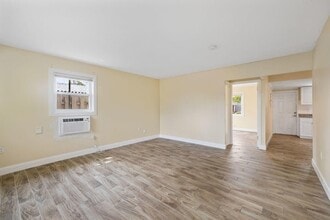 5409 N Flagler Dr in West Palm Beach, FL - Foto de edificio - Building Photo