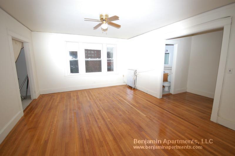 76 Washington St, Unit 9 in Boston, MA - Building Photo
