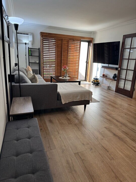 6752 Mission Gorge Rd in San Diego, CA - Building Photo