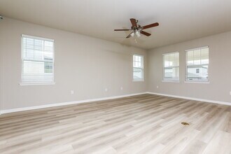 2306 Raven Rdg Rd in Minneola, FL - Foto de edificio - Building Photo