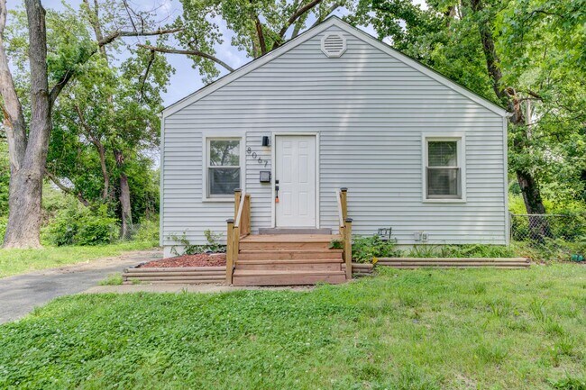 8067 Aline Ave in Berkeley, MO - Building Photo - Building Photo