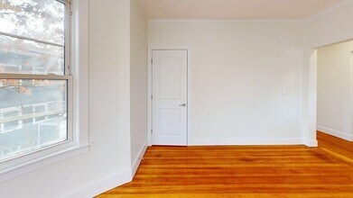 391 Linwood Ave in Newton, MA - Building Photo - Building Photo