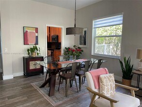 743 Tulip Cir in Weston, FL - Building Photo - Building Photo