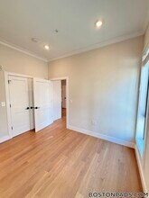 16-18 highgate St., Unit 102 in Boston, MA - Foto de edificio - Building Photo