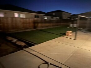 2067 Greenbriar Dr in Los Banos, CA - Building Photo - Building Photo