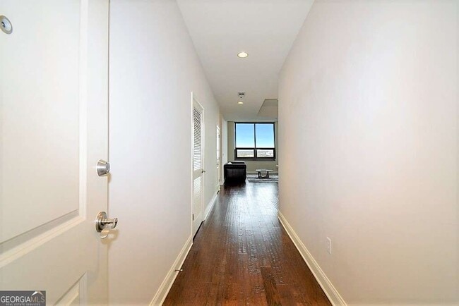 270 17th St NW in Atlanta, GA - Building Photo - Building Photo