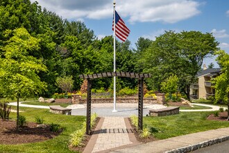 Netcong Heights Apartments in Netcong, NJ - Foto de edificio - Building Photo