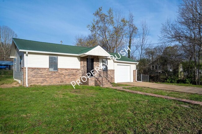 1535 Myrt St in Rossville, GA - Building Photo - Building Photo