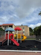 5000 NW 79th Ave in Doral, FL - Building Photo - Building Photo