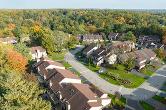 Knolls of Glen Head in Glen Head, NY - Building Photo - Building Photo