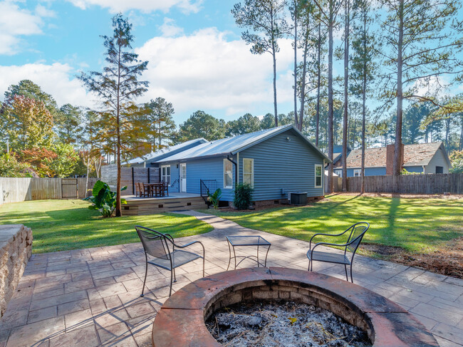 5608 Tee Ct in Hope Mills, NC - Building Photo - Building Photo