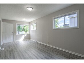 1183 Edgerton St in St. Paul, MN - Building Photo - Building Photo