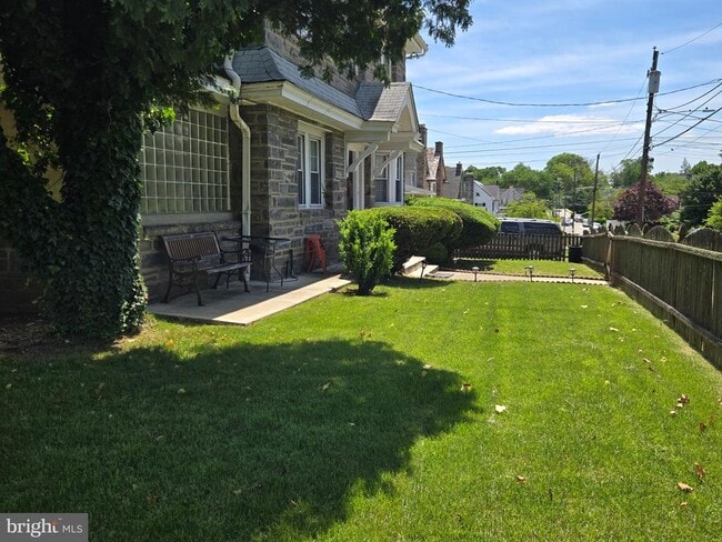 property at 1806 Garrett Rd