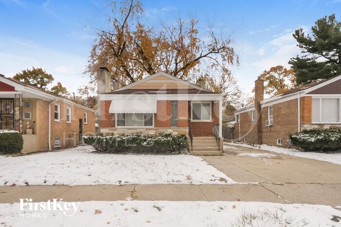 14525 Dobson Ave in Dolton, IL - Building Photo