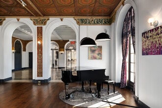 Coronado Place and Towers in St. Louis, MO - Building Photo - Interior Photo