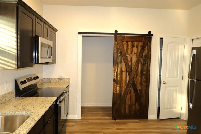 107 Levi Ct, Unit B in Copperas Cove, TX - Foto de edificio - Building Photo