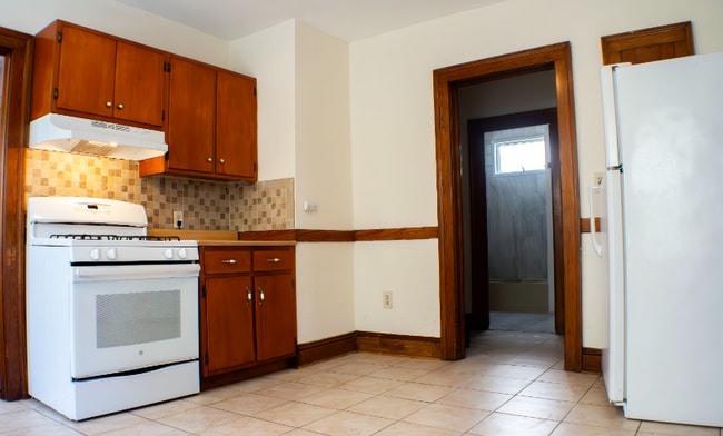 337 Stanley St in New Britain, CT - Building Photo - Building Photo
