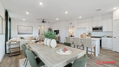 3125 Riverwood Pk Dr in Shafter, CA - Building Photo - Building Photo