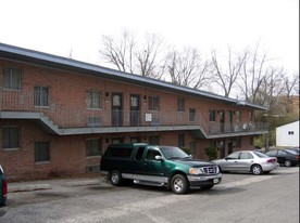 215 S Morrison Ave in Collinsville, IL - Building Photo