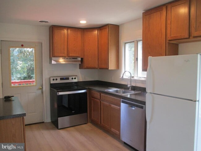 property at 25440 Luhaven