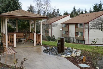 Tahoma Vista Village in Tacoma, WA - Building Photo - Building Photo