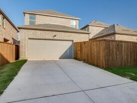 7685 Regal Ln in North Richland Hills, TX - Building Photo