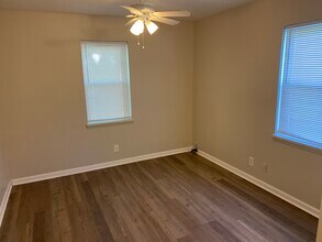 9337 La Grange Rd in Plantation, KY - Building Photo - Building Photo