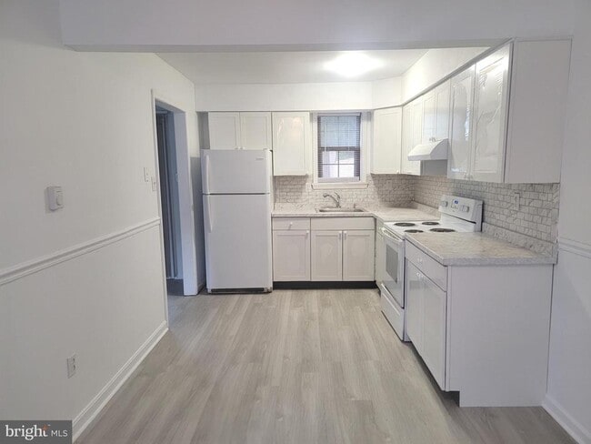91 Hampshire Rd in Gloucester Township, NJ - Building Photo - Building Photo