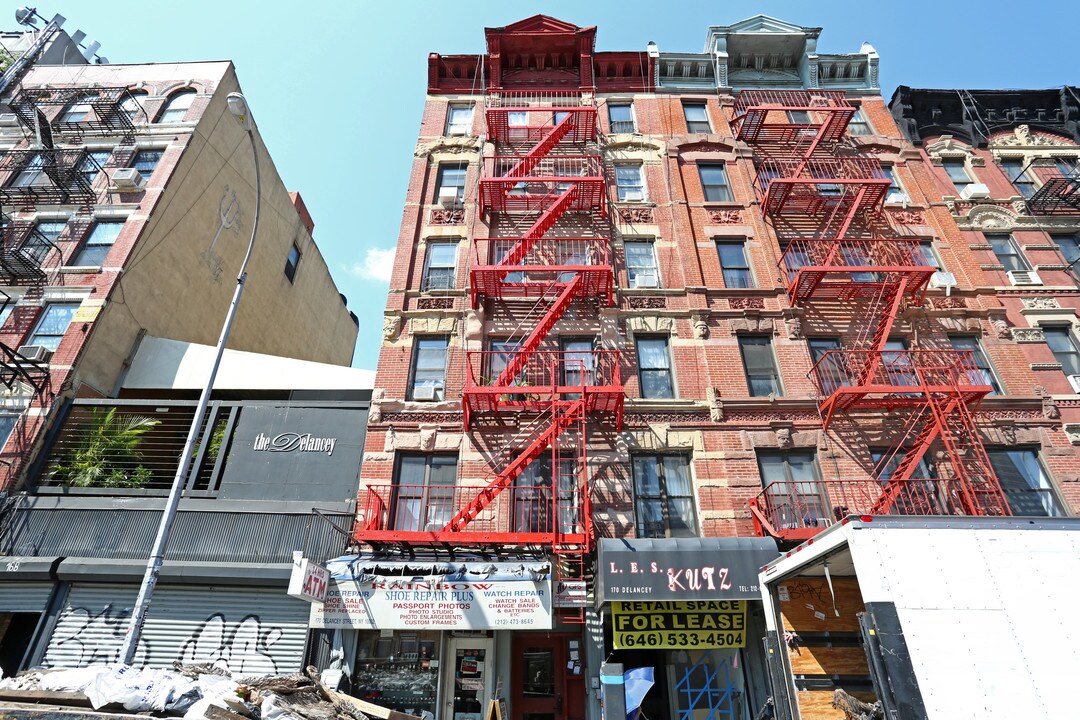 170 Delancey St in New York, NY - Building Photo