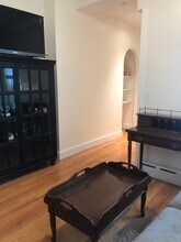 48 Cameron Ave, Unit 1 in Somerville, MA - Foto de edificio - Building Photo
