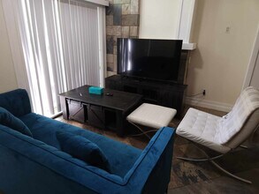 985 Richards St in Vancouver, BC - Building Photo - Building Photo