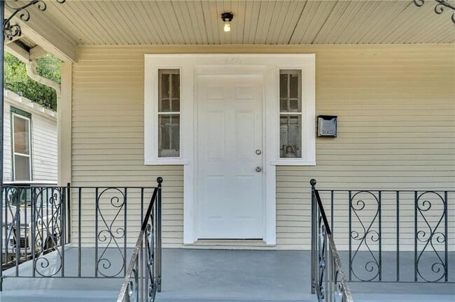 2426 Eagle St in New Orleans, LA - Building Photo - Building Photo