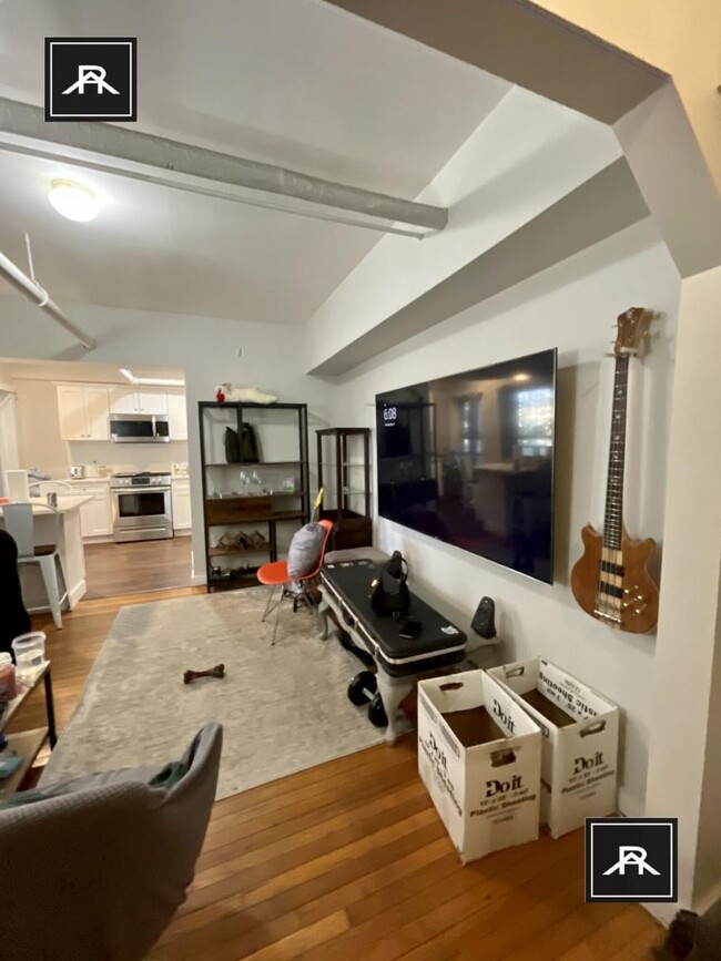 1744 Commonwealth Ave in Boston, MA - Building Photo - Building Photo
