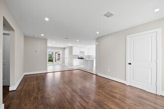 4850 Marietta Ln in Houston, TX - Foto de edificio - Building Photo