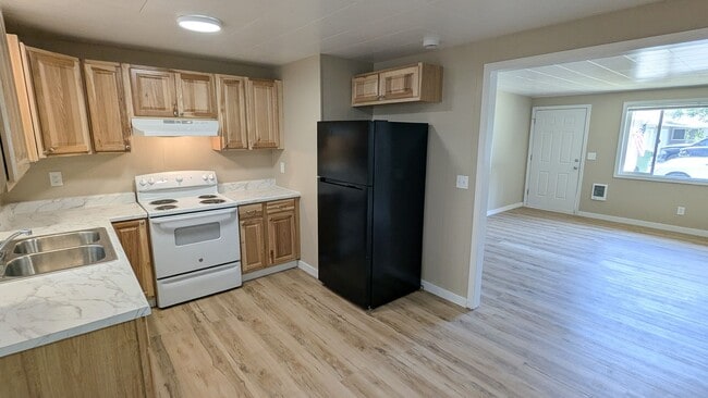 property at 1832-1842 Lancaster Dr SE