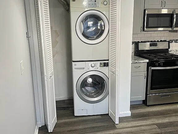 23 Delavan Ct in New Brunswick, NJ - Building Photo - Building Photo