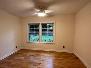 821 S Henderson St in Bloomington, IN - Foto de edificio - Building Photo