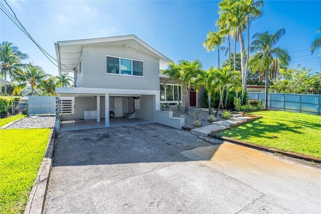 2407 Cat Cay Ln in Fort Lauderdale, FL - Foto de edificio - Building Photo