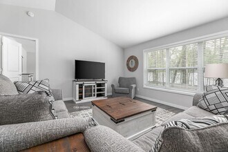 Munson Avenue Rentals in Traverse City, MI - Building Photo - Building Photo