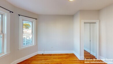 26 Taft St, Unit 3 in Boston, MA - Building Photo - Building Photo