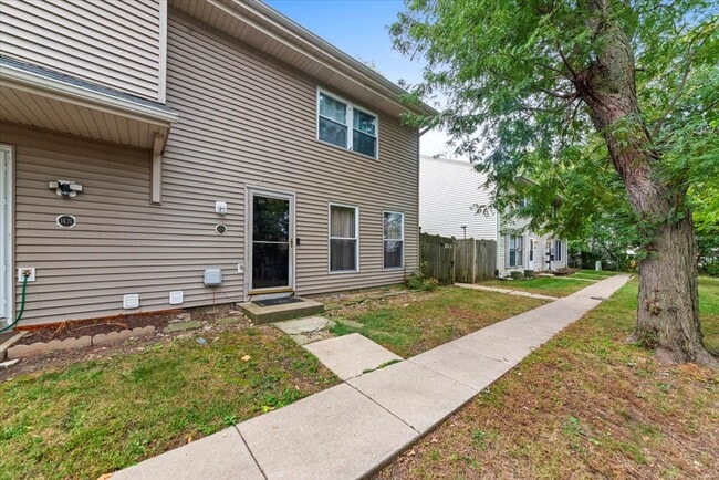property at 15 N Fernwood Dr