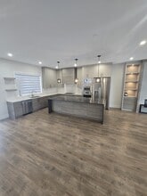 46137 Crestview Dr in Chilliwack, BC - Building Photo - Building Photo