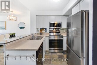 230-1230 King St E in Toronto, ON - Building Photo - Building Photo