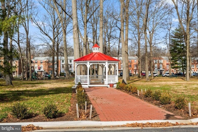 7913 Central Park Cir in Alexandria, VA - Building Photo - Building Photo