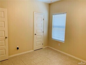 2710 E Garfield Ave in Alton, TX - Building Photo - Building Photo